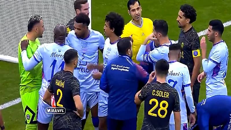 شاهد .. علي البليهي ينفعل على نافاس بعد إصابة كريستيانو