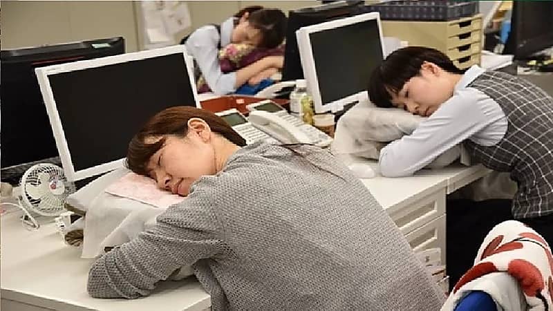 بالفيديو .. مختص: الشركات العالمية بدأت بإعطاء موظفيها قيلولة