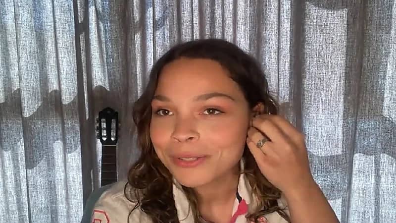 بالفيديو.. أمريكية مقيمة في المملكة: لم أجد مثل السعوديين في اهتمامهم بعوائلهم