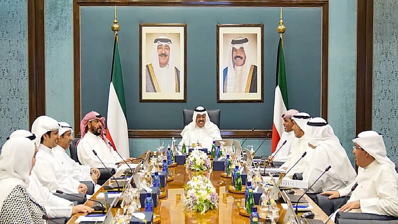 "الوزراء الكويتي" يوافق على مشروع مرسوم بحل مجلس الأمة