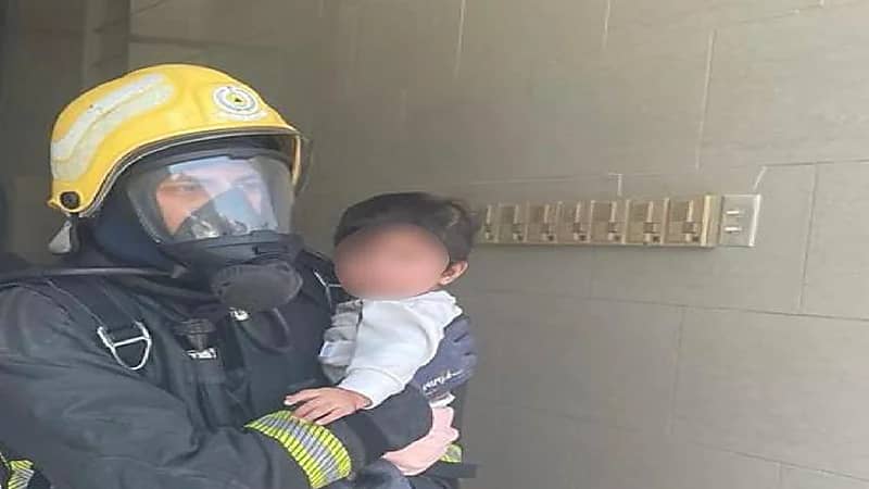 إنقاذ 4 أشخاص من حريق بالخبر