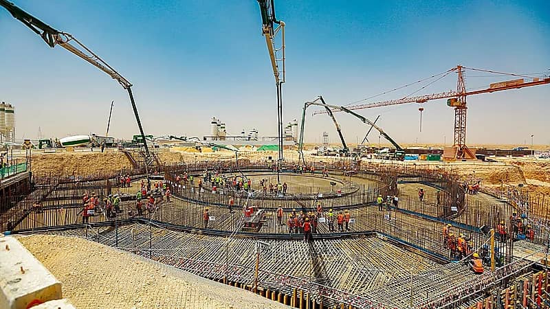 صب أكبر خرسانة ضخمة بمشروع الدرعية.. صور