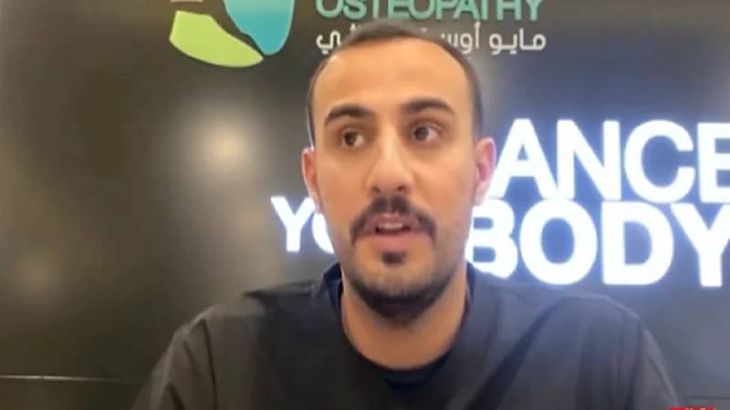 أخصائي علاج طبيعي: تجنبوا غير المختصين بالعلاج الشعبي والكي.. فيديو