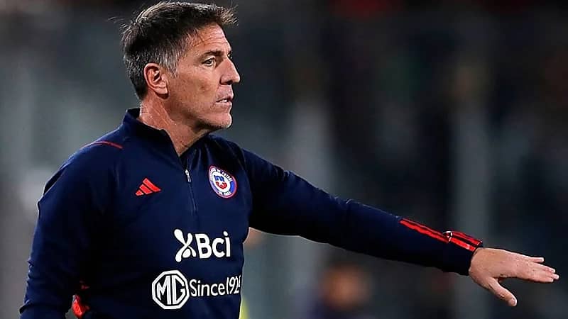 مدرب تشيلي يعلن استقالته بعد التعادل أمام باراغواي