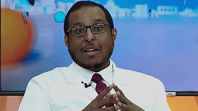 مختص يوضح أسباب مرض الكرون وأعراضه وطرق الوقاية منه .. فيديو