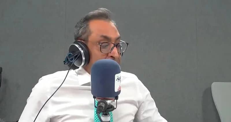 ناصر الصالح يطالب انسحابة من مكالمة خلال استضافته في برنامج بسبب الاكتئاب .. فيديو