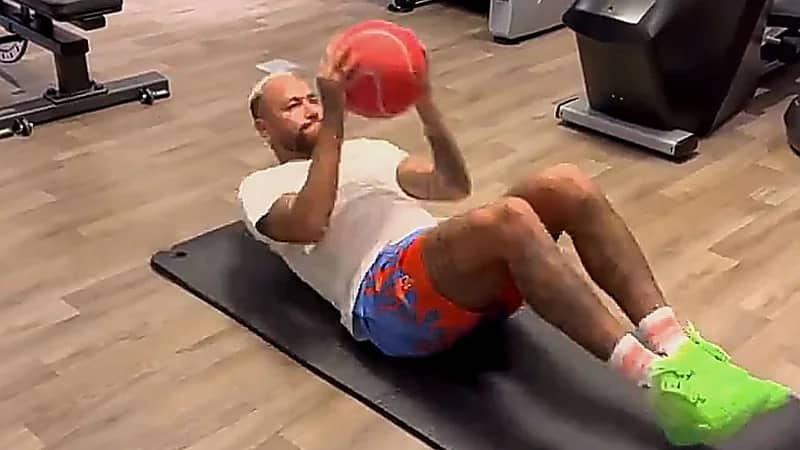 مختص: الهلال يقوم بإعداد نيمار لأقصى مستوى  ..  فيديو