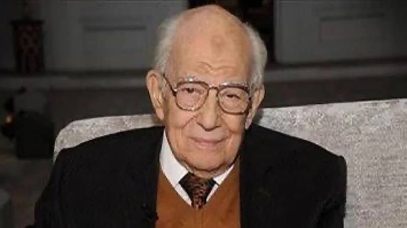 ‎رشوان توفيق يرد على إشاعات زواجه من فتاة صغيرة : حرام بعد العمر ده