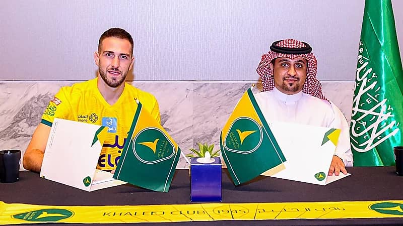 الخليج يتعاقد رسميا مع اليوناني فورتونيس