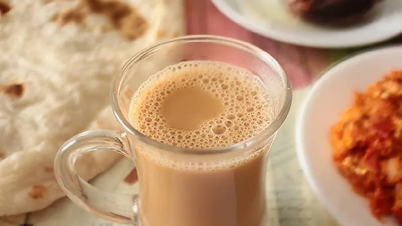 أضرار لا تتوقعها لغليان الشاي بالحليب