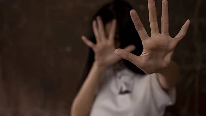 القبض على طالب يمني تحرش بزميلته الخليجية داخل معهد خاص بمصر