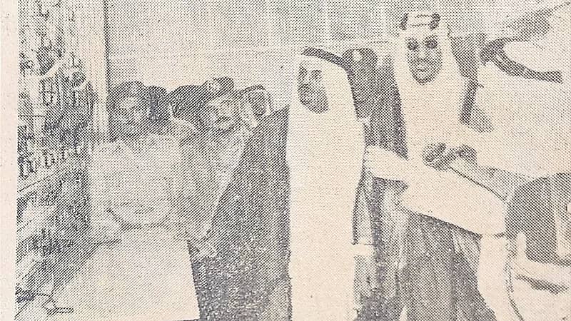 صورة نادرة للملك سعود فى حفل افتتاح مركز الخطوط السعودية اللاسلكية