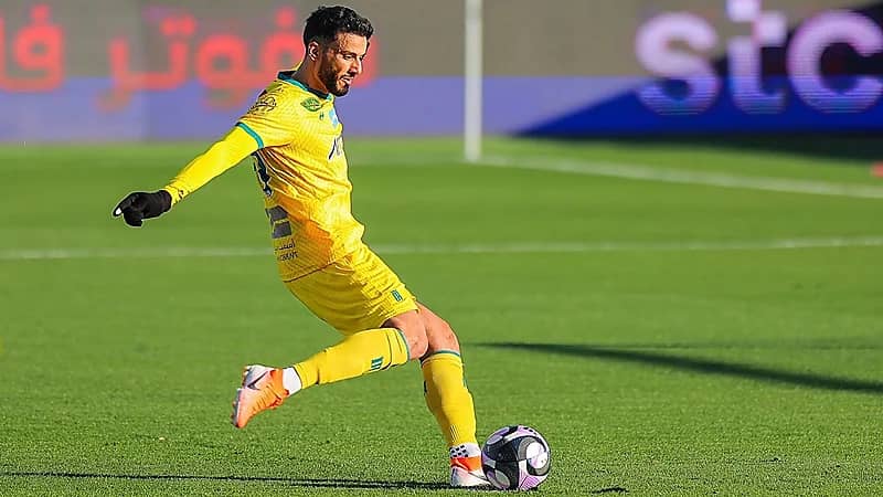 عمر السومة يكتب التاريخ ويُحقق 3 أرقام تاريخية