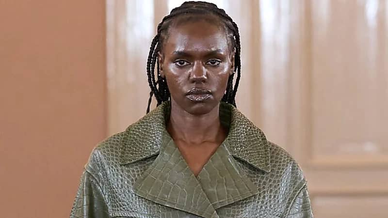 دليل شامل للعناية بالملابس: عدد مرات الغسيل ودرجات الحرارة المناسبة .. صور