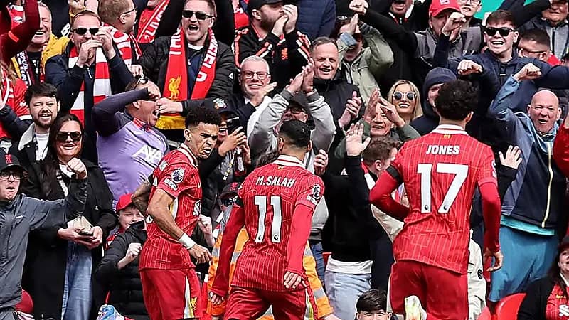 ليفربول يقترب من لقب الدوري الإنجليزي