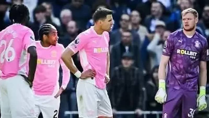 وولفرهامبتون يفوز على توتنهام برباعية