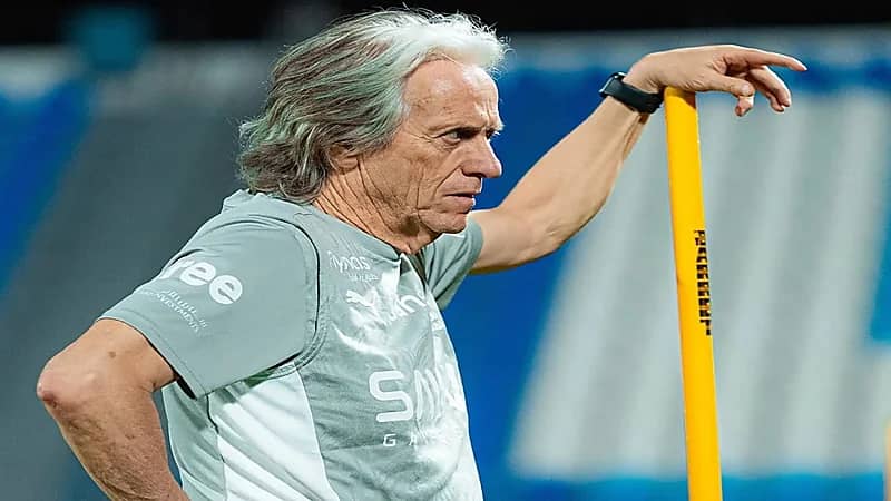 خيسوس يضع اللمسات الأخيرة قبل صدام غوانغجو في دوري النخبة