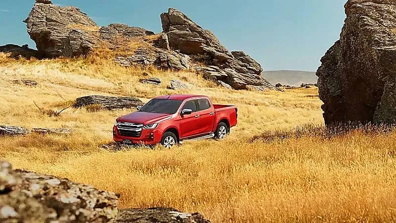 إيسوزو D-Max 2025 تصل المملكة بسعر يبدأ من 90 ألف ريال .. صور