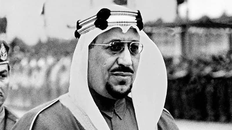 تسجيل صوتي نادر بين الملك سعود ومحمد بن لادن في جبل كرا .. فيديو