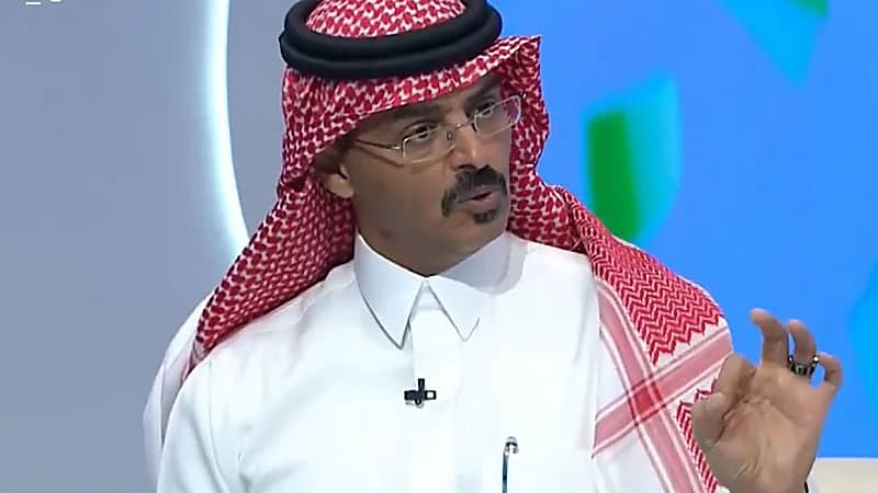 مختص : الجلوس 10 ساعات يوميًا ترتبط بأمراض القلب وخطر الوفاة.. فيديو