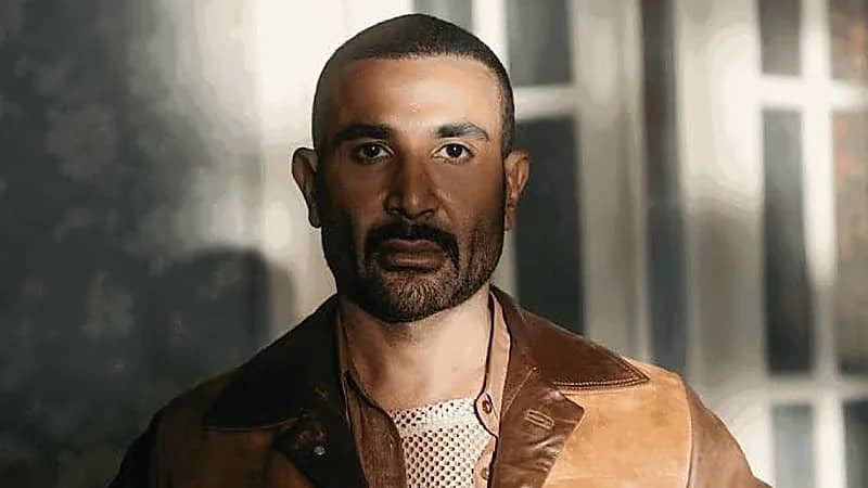 أحمد سعد يكشف تفاصيل حادث سير تعرض له برفقة أسرته