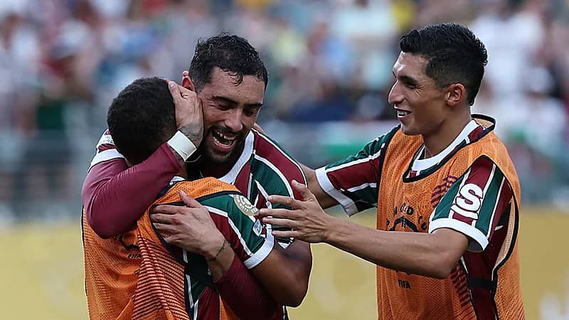 فلومينينسي يضرب أولسان برباعية ويقترب من التأهل في المونديال