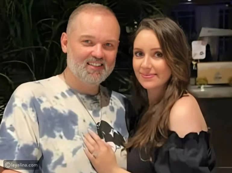 زوجة محمد محمود عبد العزيز تستعرض حملها بفيديو مؤثر من داخل منزلهما