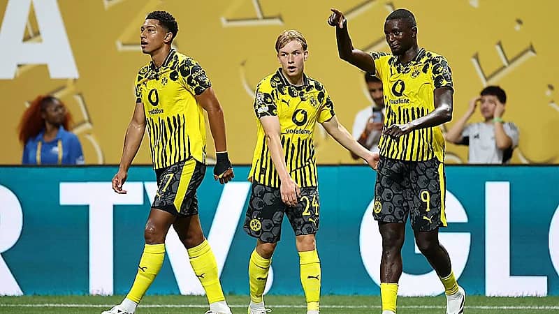 بوروسيا دورتموند ينتصر على مونتيري بثنائية ويتأهل لربع النهائي