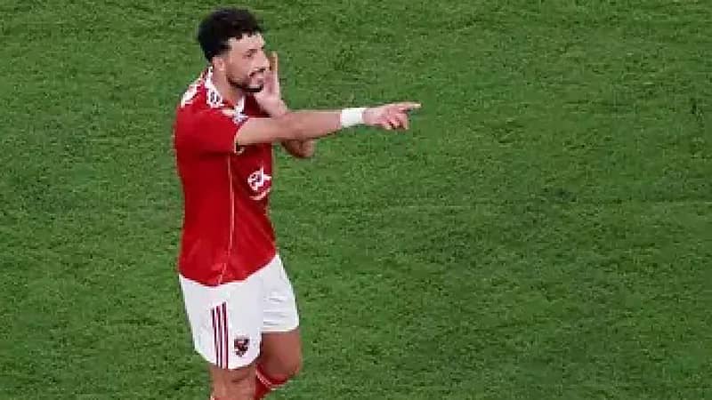 عقوبات مالية ضد مهاجم الأهلي المصري