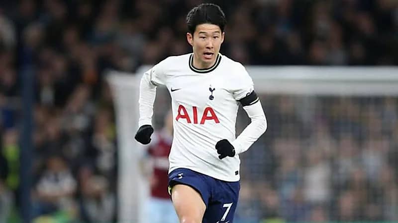 فنربخشة ينافس النصر للتعاقد مع سون هيونغ