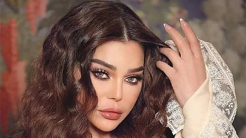 هيفاء تخطف الأنظار بإطلالتها في حفل جدة .. فيديو