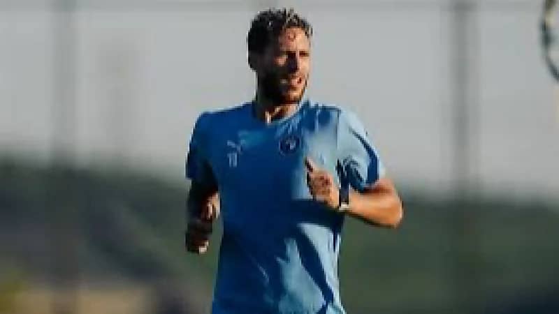 ضبط رمضان صبحي في المطار يثير جدلاً واسعًا