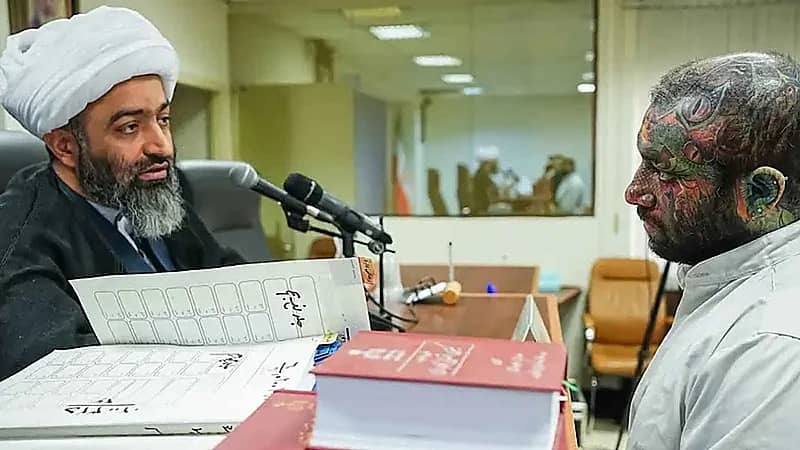 نجاة مغني راب إيراني من الإعدام بعد قبول توبته