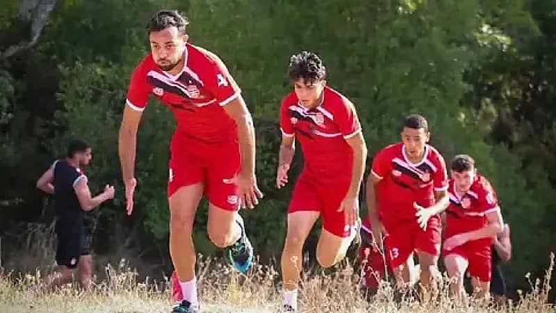 البنزرتي يخضع لاعبي الإفريقي لتدريب شاق