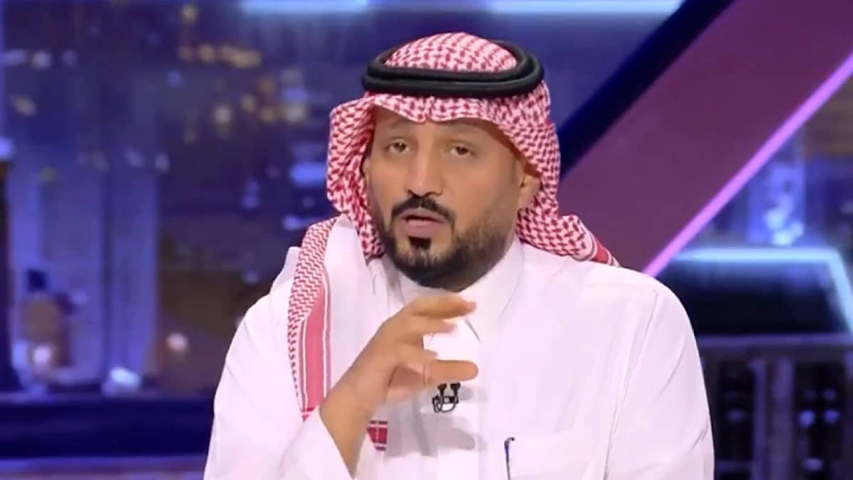 الحميدي  لجماهير الأخضر: رجّع تذكرتك وخلي غيرك يحضر اذا ما راح تتفاعل .. فيديو