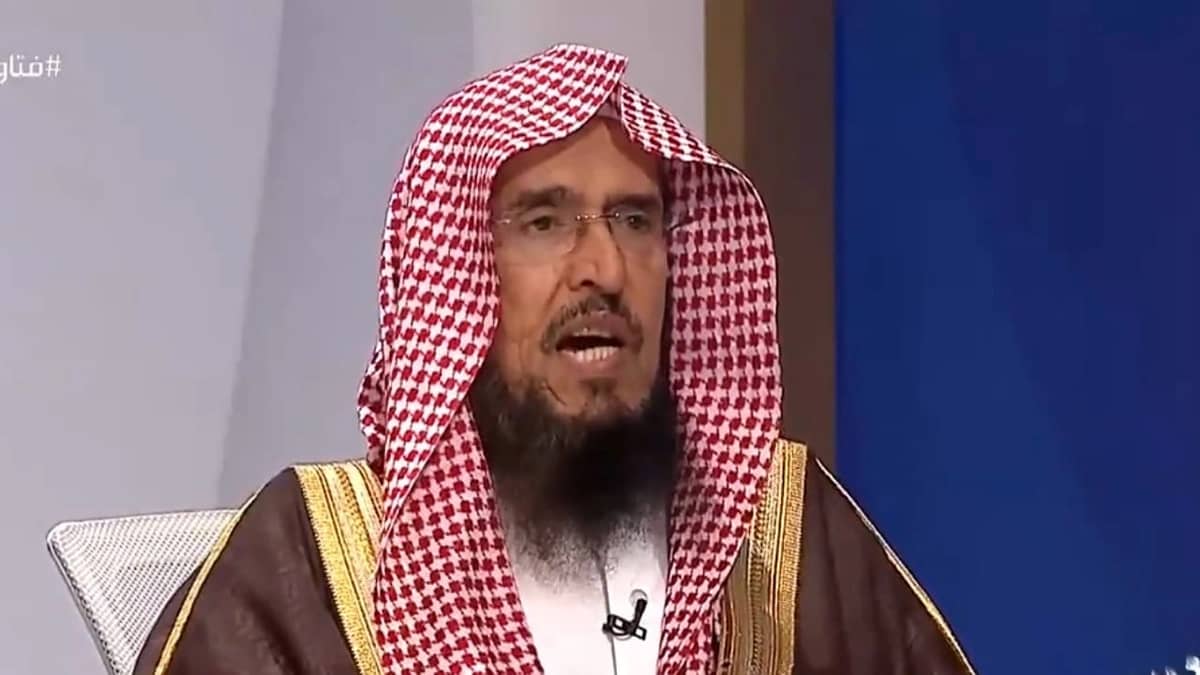 يوسف بن سعيد يوجه نصيحة مؤثرة لمن يثقلهم الشعور بالذنب بعد التوبة .. فيديو