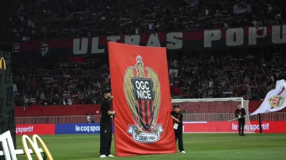 نادي نيس يندد باعتداءات جماهيره على لاعبيه والجهاز الفني