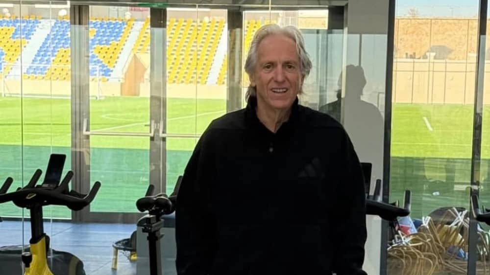 النصر يتحرك لتجديد عقود ثلاثة لاعبين بتوصيل من جيسوس