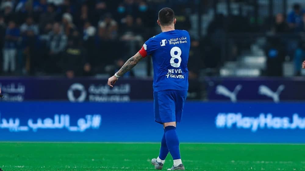 فابريزيو رومانو: مستقبل نيفيز سيكون مثار متابعة