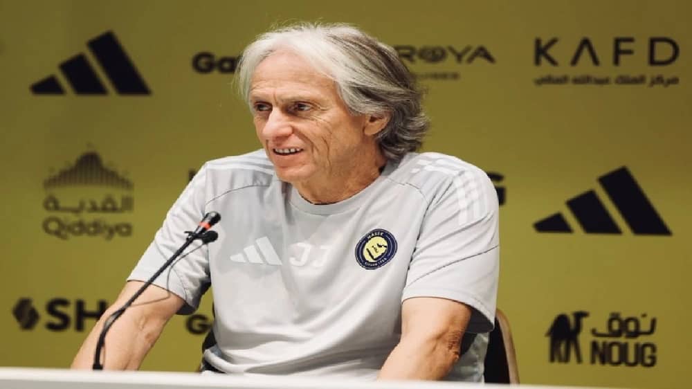 الهلال يتجه لتقديم شكوى ضد جيسوس بعد تصريحاته