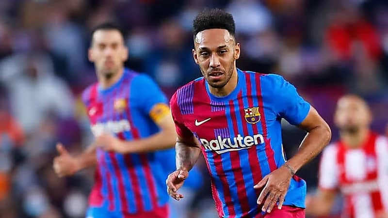 سطو مسلح على منزل مهاجم برشلونة 