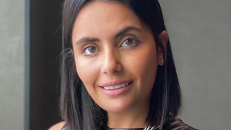 أمل الشهراني لفتاة طلبت الهرب عندها: العيش في أمريكا ليس سهلاً