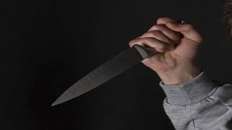 القبض على رجل طعن امرأة حامل وقتل جنينها