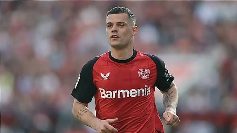 ناديان ينافسان نيوم على تشاكا