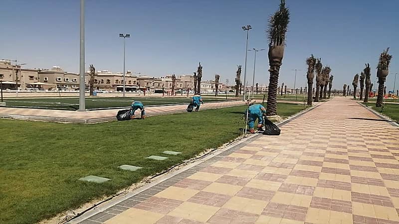 بلدية الجبيل تزيل 90 سيارة ومركبة تالفة وأكثر من 400 لوحة مخالفة 