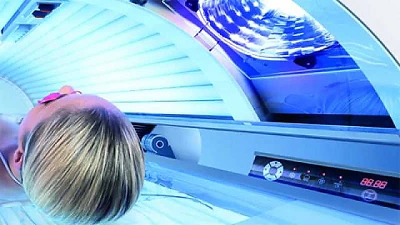 العثور على جثة سيدة داخل جهاز تسمير للبشرة