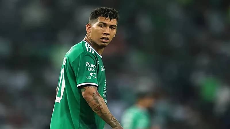 فيرمينو يقترب من الرحيل عن الأهلي