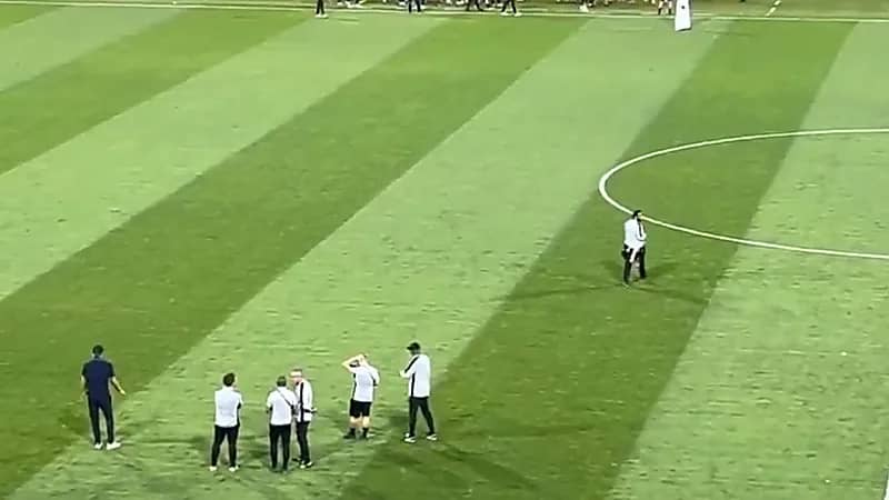 بلان يحتفل مع طاقمه الفني بعد حسم الدوري .. فيديو