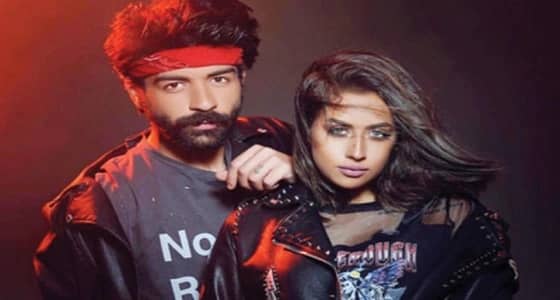 بالفيديو.. عقيل الرئيسي يضع عروسه في موقف محرج أمام الجمهور