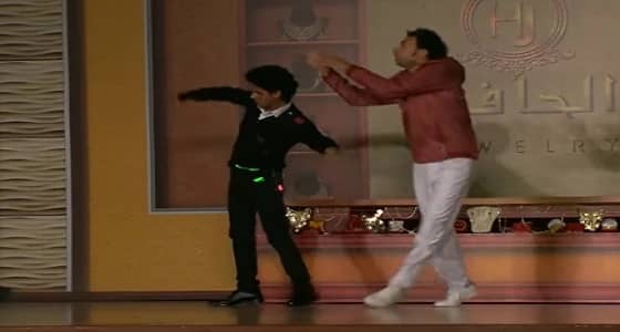 بالفيديو.. نجوم مسرح مصر يشاركون في تحدي كيكي على طريقتهم الخاصة